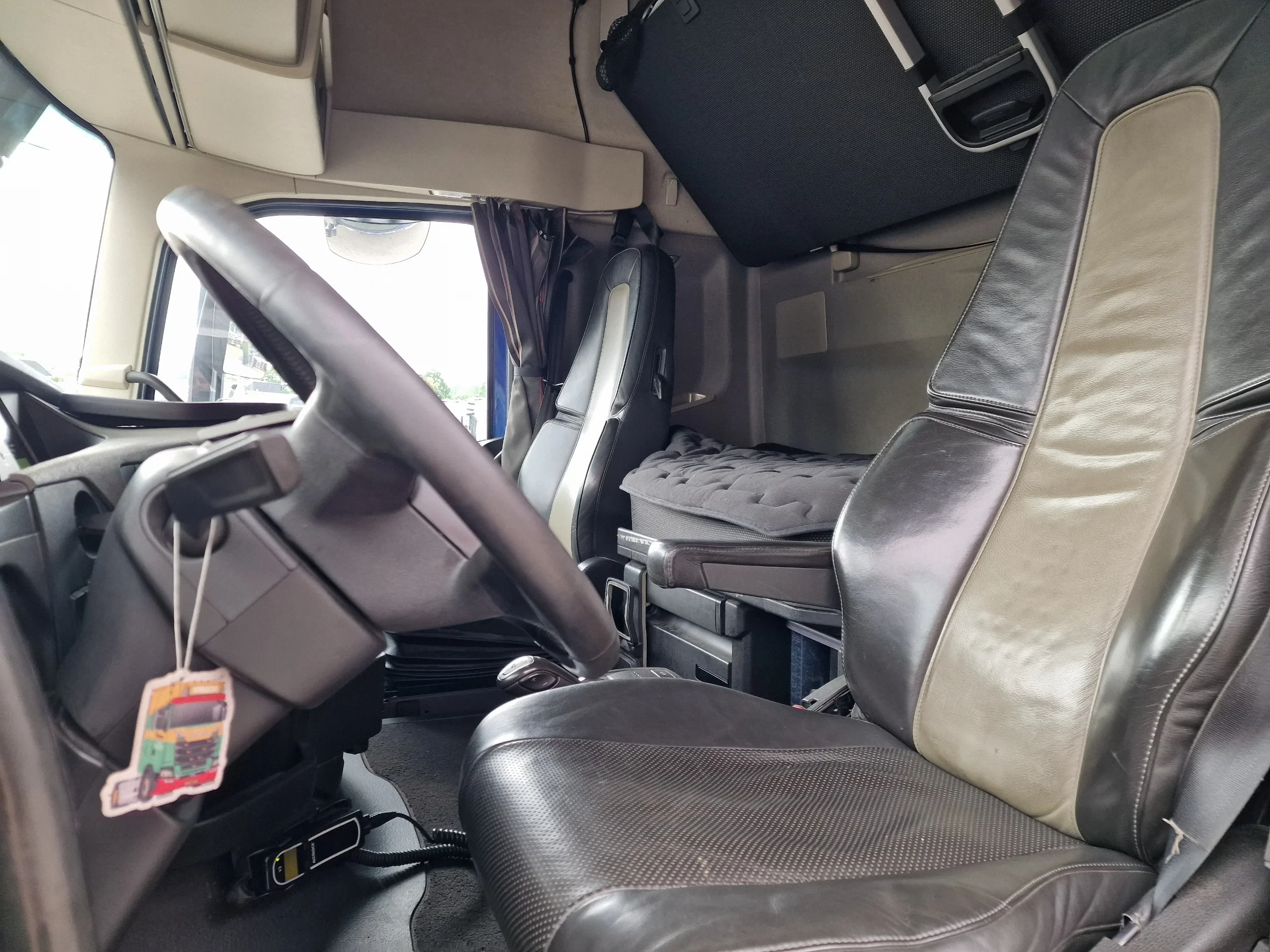 Volvo FH 2019 - 13.460 6X2 - full air - WB600 - Leather seats - side opening изображение 19