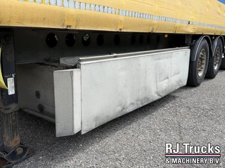 Fliegl SDS Curtainsider - Steer/Lift Axle | SAF | Forklift Mount | Boxes | S 2014 - N/A image 11