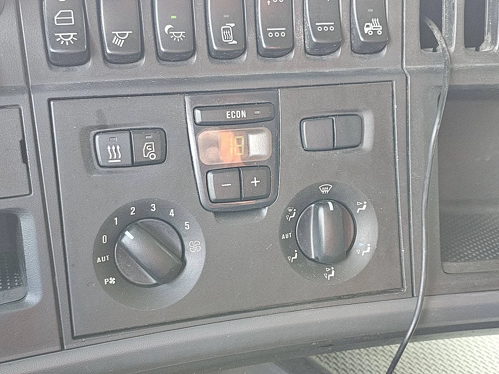 Scania R 2011 - R560 image 13