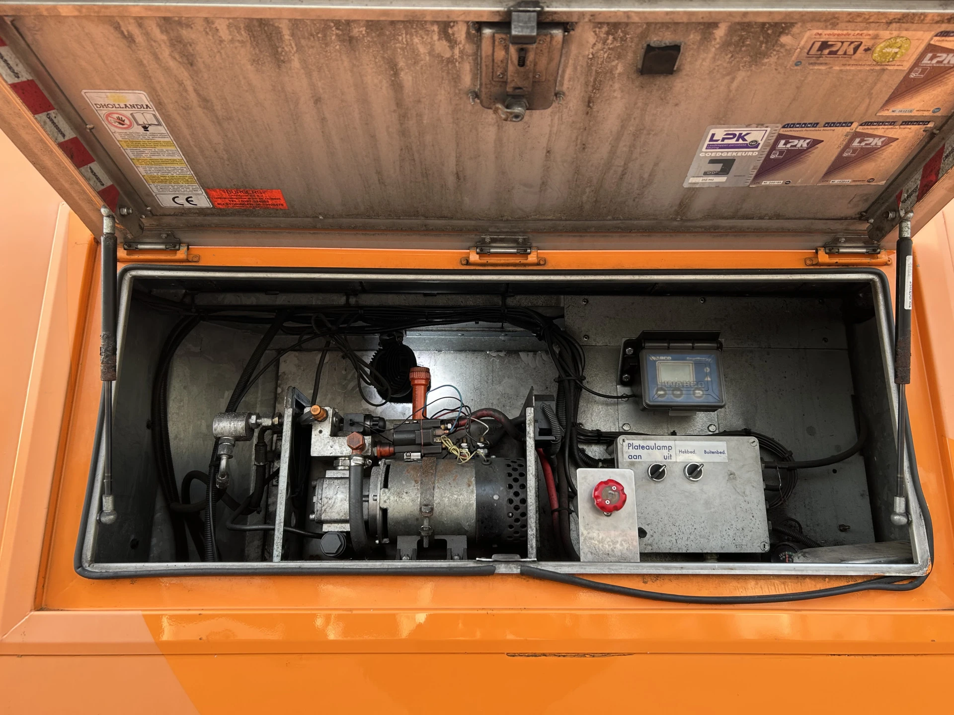 BURGERS 0 DGPL 2014 - / Double Stock / Race Trailer afbeelding 10