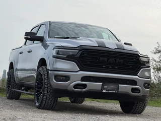 Dodge Ram 1500 2022 - LIMITED NIGHT 5.7L V8, DEALER ONDERH, PANO, LUCHTV, HUD, BLIS, ACC, 360, H&K, KEYLESS, MEMORY, DIGITAL MIRROR afbeelding 2 miniatuur