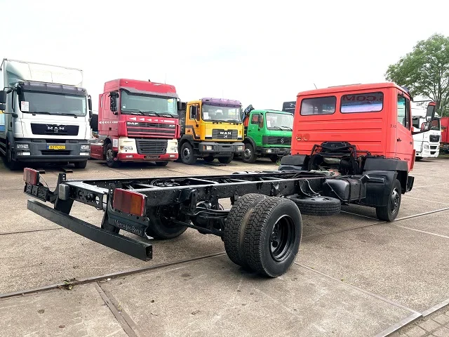 Mercedes-Benz LK 1991 - 814K 4x2 (6-CILINDER) FULL STEEL CHASSIS (MANUAL GEARBOX / FULL STEEL SUSPENSION / 6-CILINDER ENGINE) afbeelding 3