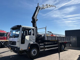 Volvo FL220 2003 - N/A imagem 4