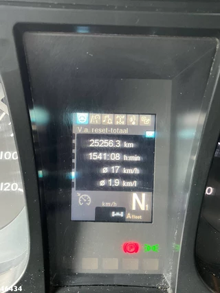 Mercedes-Benz ANTOS 2533 Euro 6 Geesink 22m³ 2015 - N/A obrazek 21