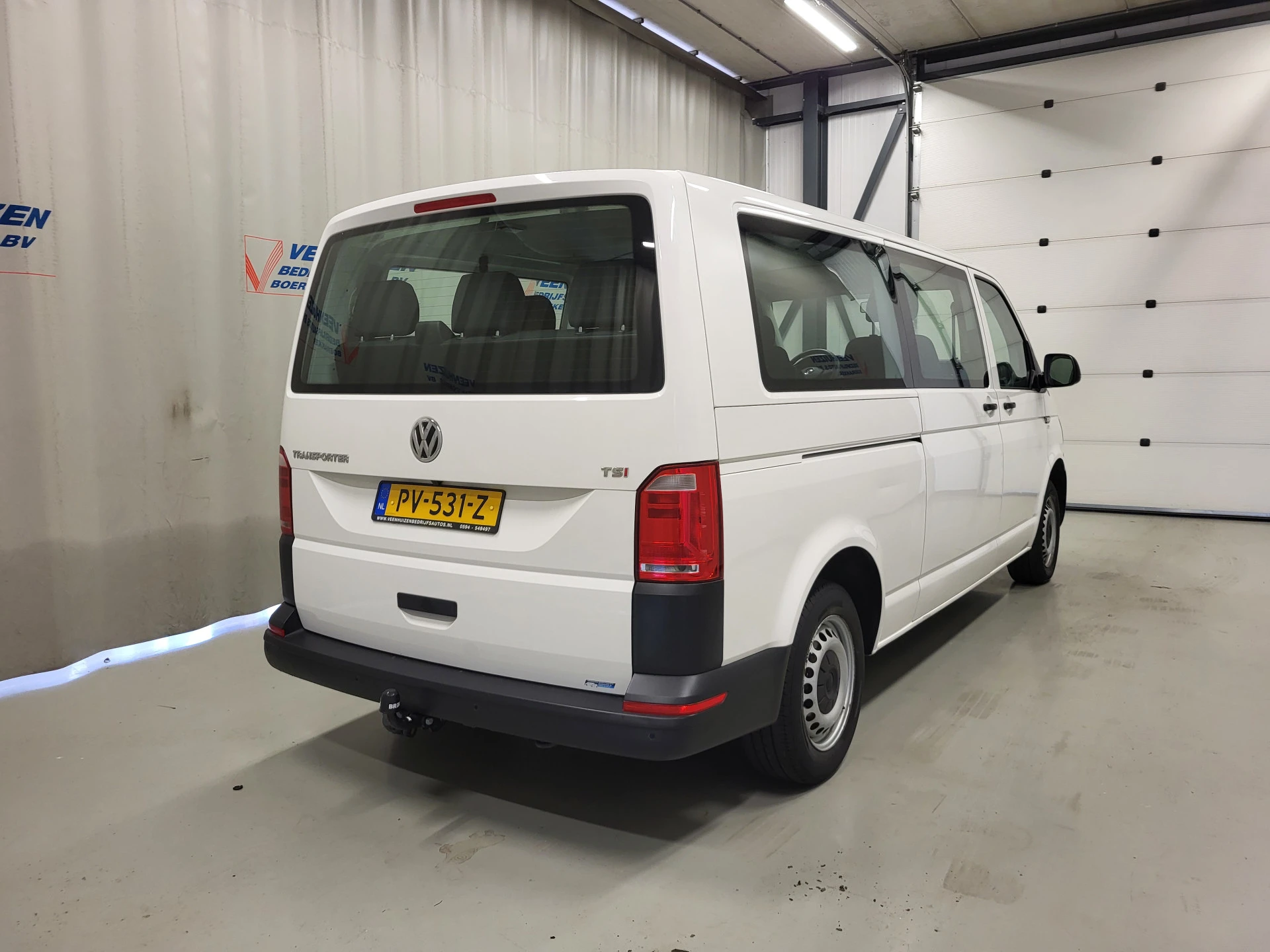 Volkswagen Transporter 2017 - Kombi 2.0TSI L2/H1 9-Personenbus! image 3