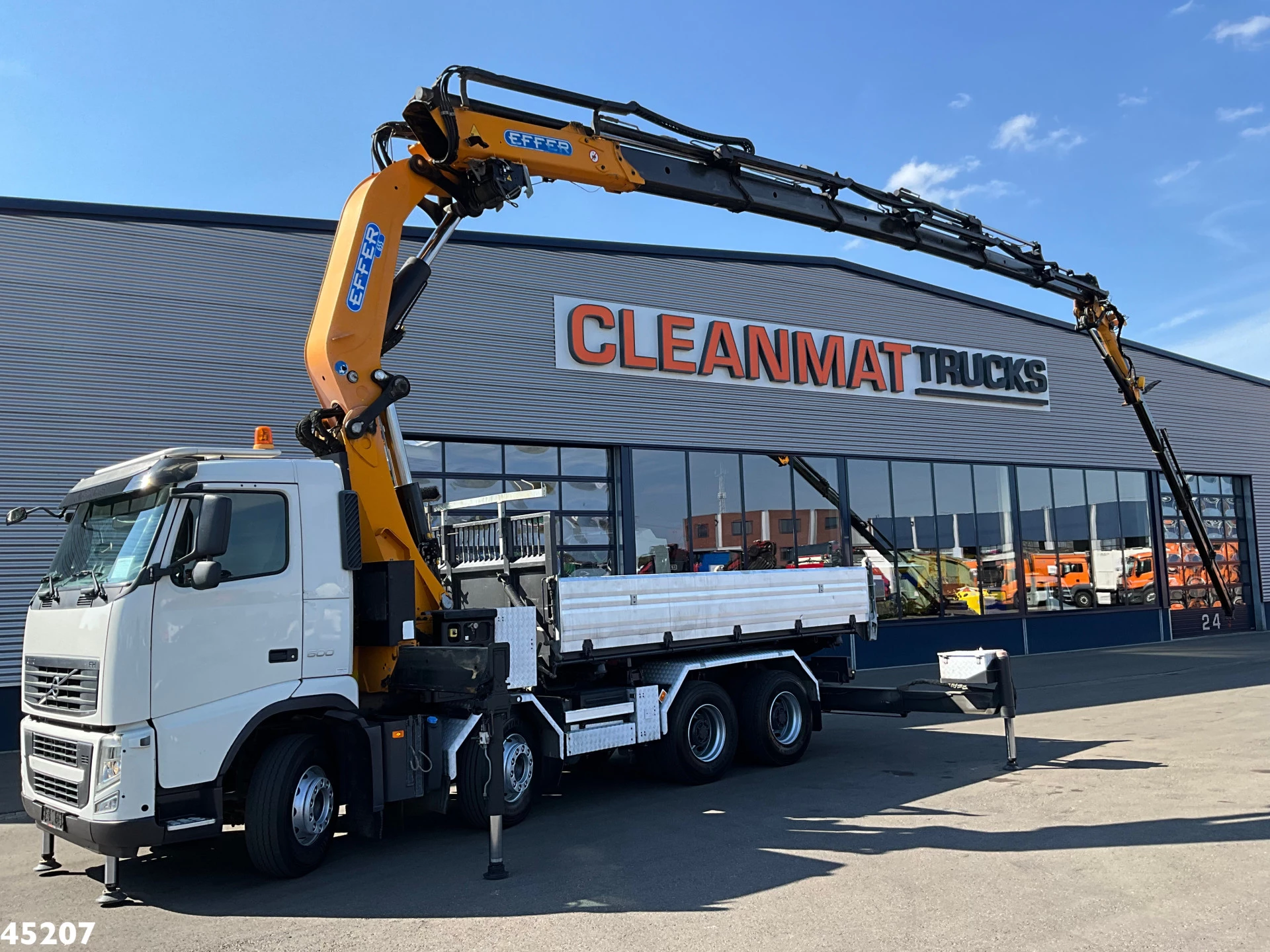 Volvo FH 2010 - 500 8x4 Effer 65 Tonmeter laadkraan + Fly-Jib Bild 2