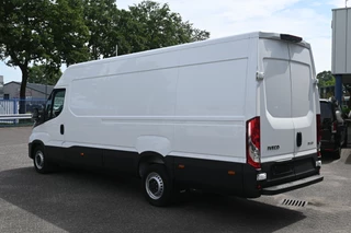 Iveco Daily 2023 - 35S18 L4H2 3.0 180 pk Hi-Matic obrazek 11