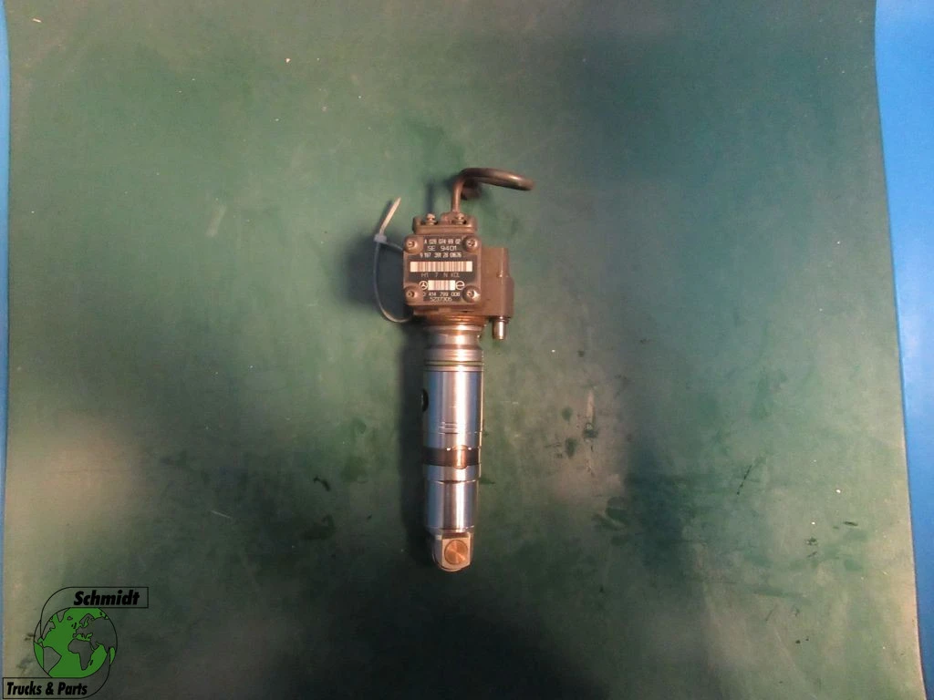 Mercedes-Benz - A 026 074 73 02 / 027 074 92 02 / 028 074 32 02 INJECTORS ATEGO EURO 5 изображение 1
