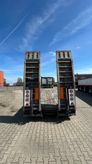 GS Meppel 2017 - Amt | oprijbruggen | verbreedbaar | Semi oprijdieplader | wide spride afbeelding 3 miniatuur