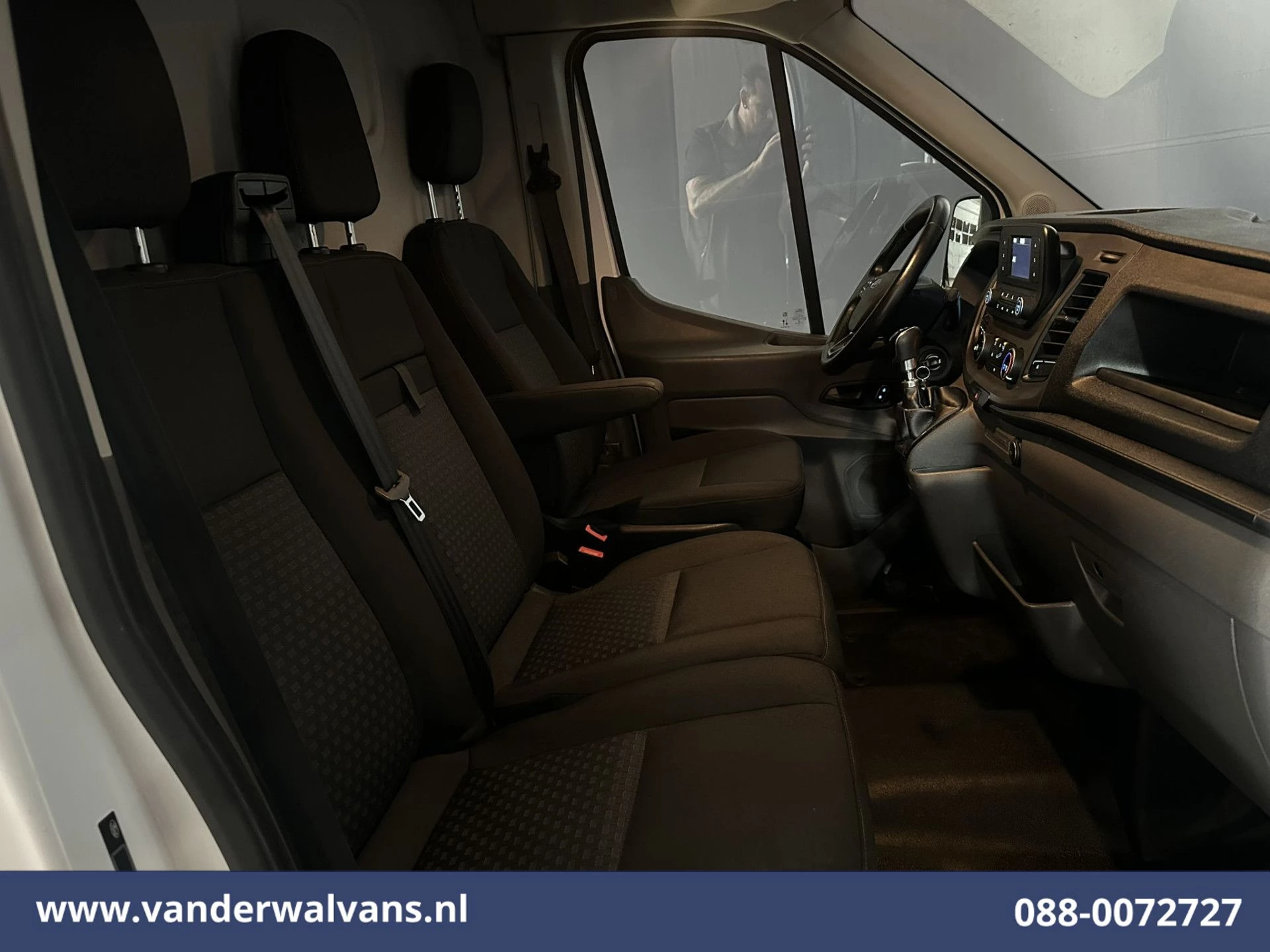 Ford Transit 2021 - 2.0 TDCI 185pk L4H3 Jumbo Euro6 Airco | Camera | LED | Cruisecontrol | Verwarmde voorruit obrázek 6