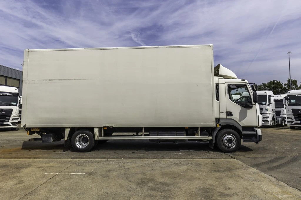 Volvo 240 2010 - FL (12T.) + DHOLLANDIA 2T. afbeelding 4