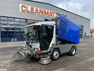 RAVO 560 with 3-rd brush 2015 - N/A te koop