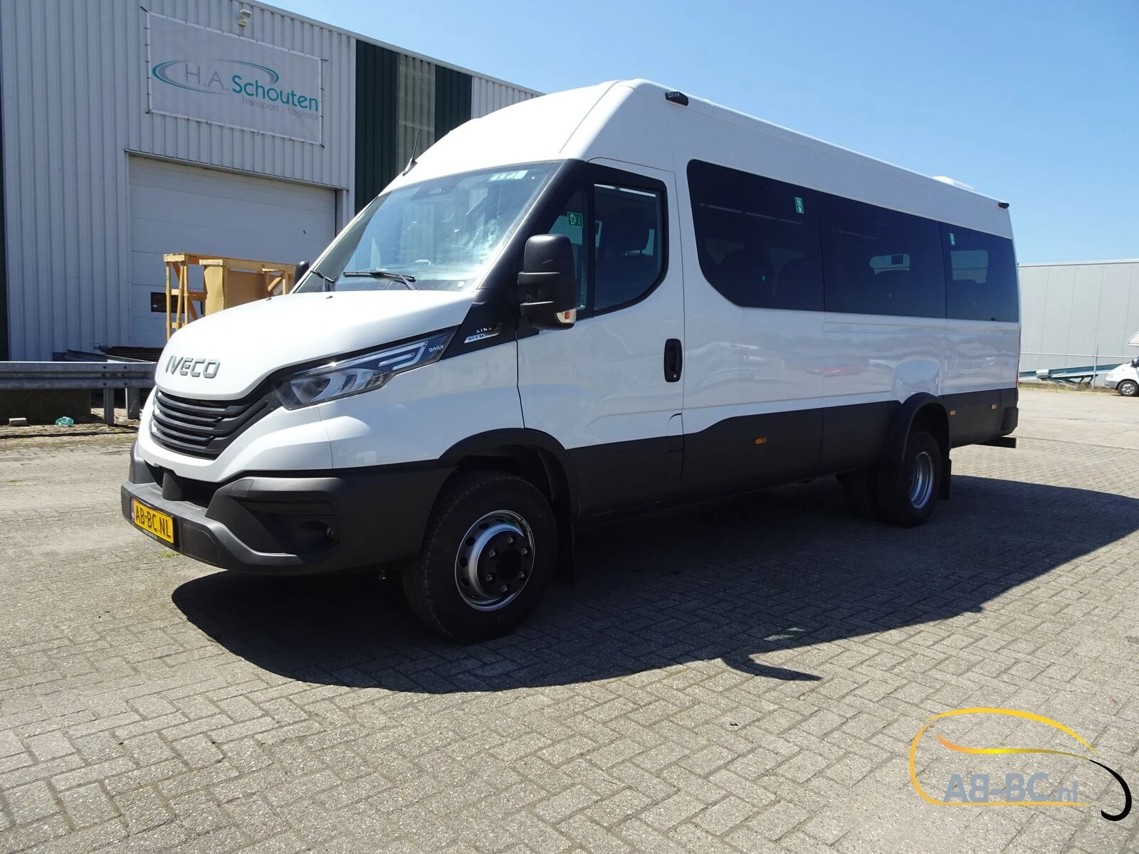 Iveco Daily - 65C18HA8 NEW Automatic 24 seats afbeelding 9