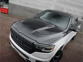 Dodge Ram 1500 2022 - 5.7 V8 4x4 Crew Cab Limited Night immagine 16