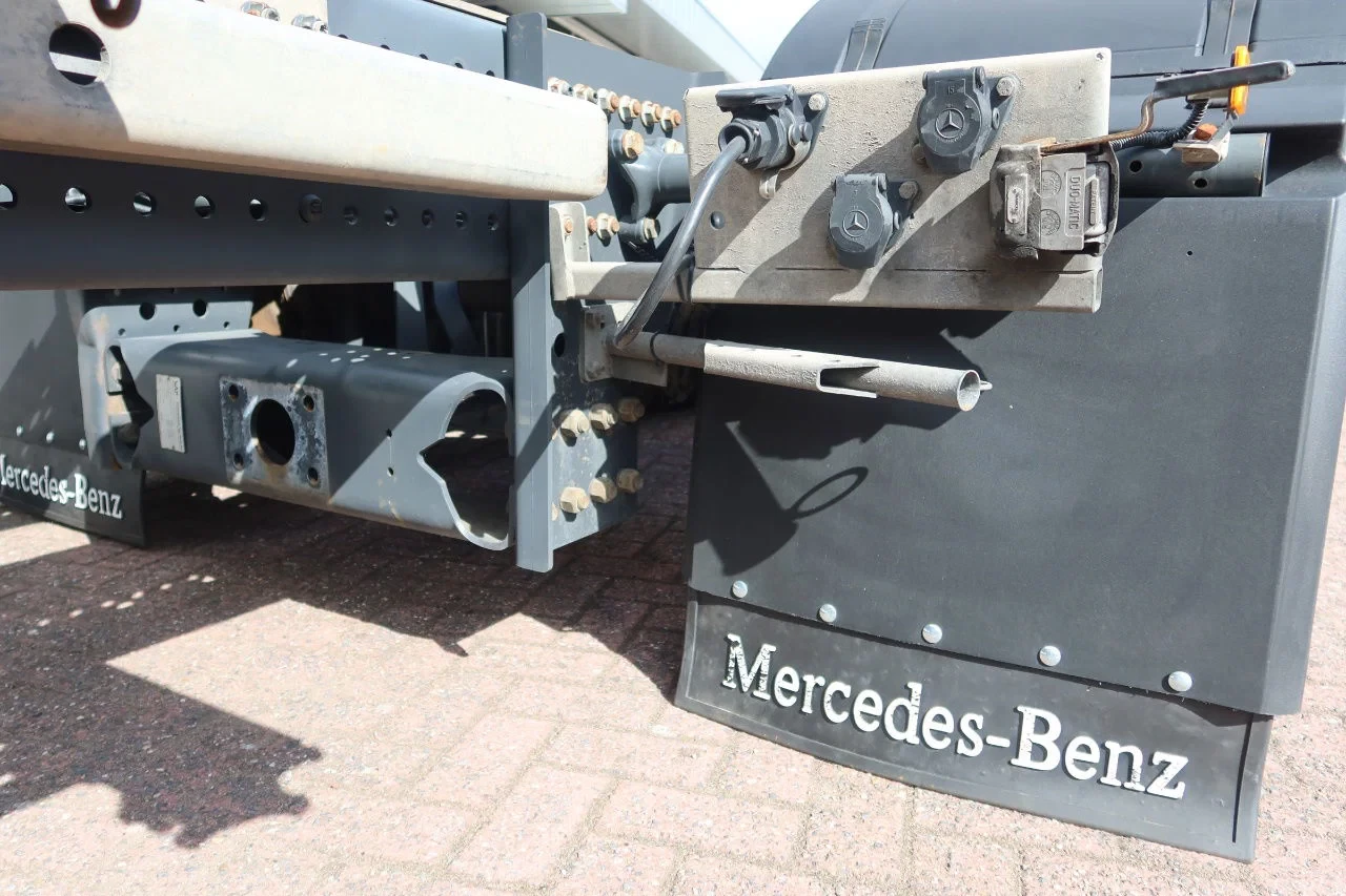 Mercedes-Benz Actros 2019 - 2642 LL Chassis Cabine Giga space Bild 18