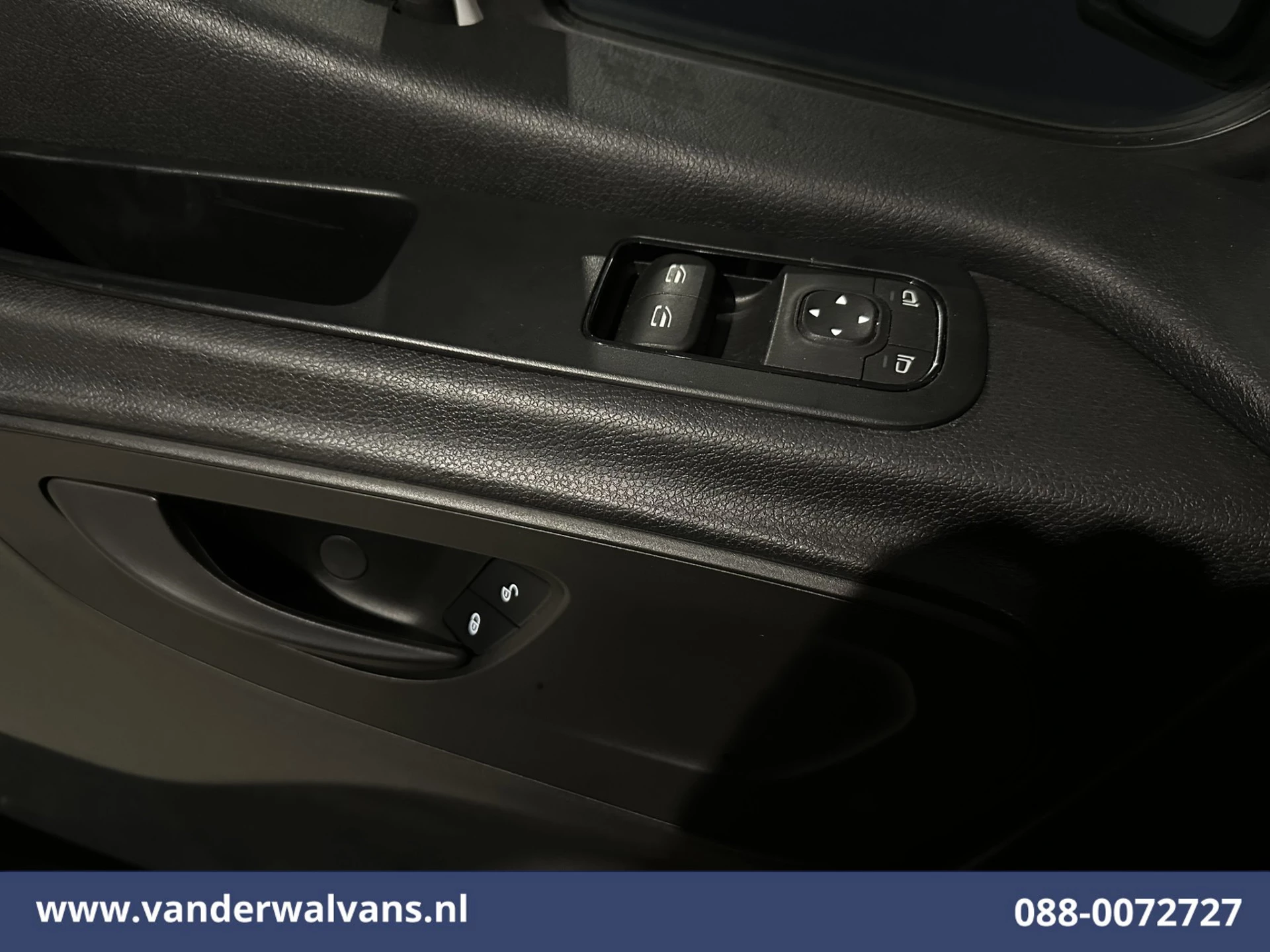 Mercedes-Benz Sprinter 2022 - 317 CDI 170pk L3H2 Euro6 Airco | Camera | Navigatie | Apple Carplay | Cruisecontrol obrázek 19