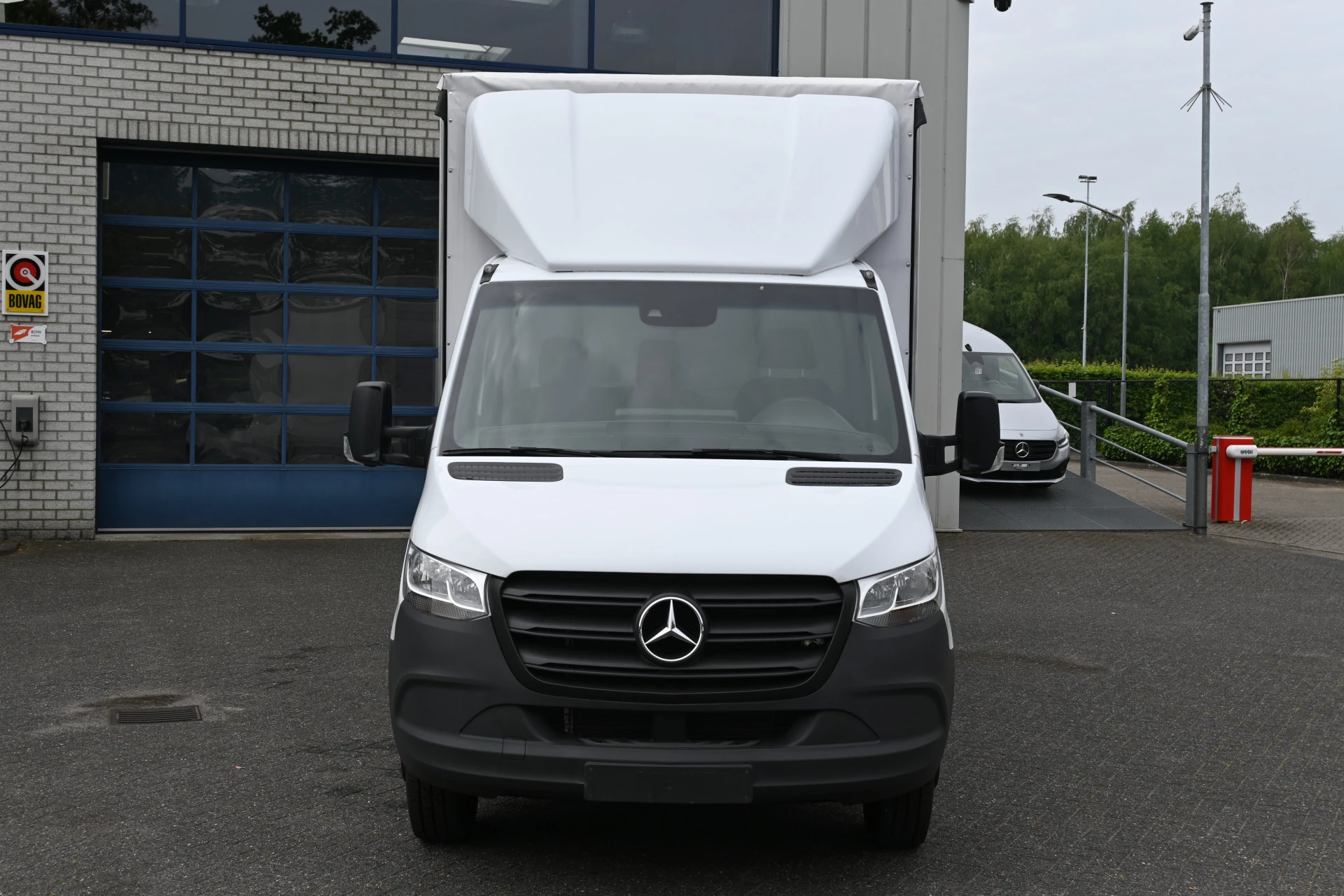 Mercedes-Benz Sprinter 2023 - 517 CDI L3 Schuifzeil met laadklep afbeelding 2