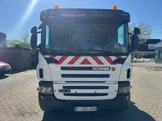 Scania P 2012 - P360 8X2 EURO 5 HIAB 144-4 image 3