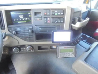 Volvo FM 460 2016 - 10X4 FULL STEEL afbeelding 10