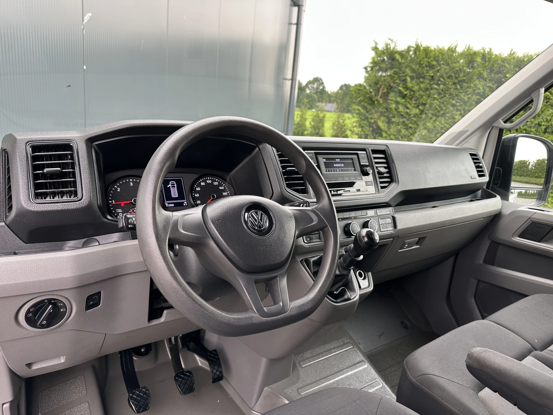 Volkswagen Crafter 2022 - 2.0 TDI / L3H3 / 1e EIG. / IMPERIAAL + LADDER / TREKHAAK / AIRCO / CRUISE / BIJRIJDERSBANK afbeelding 7