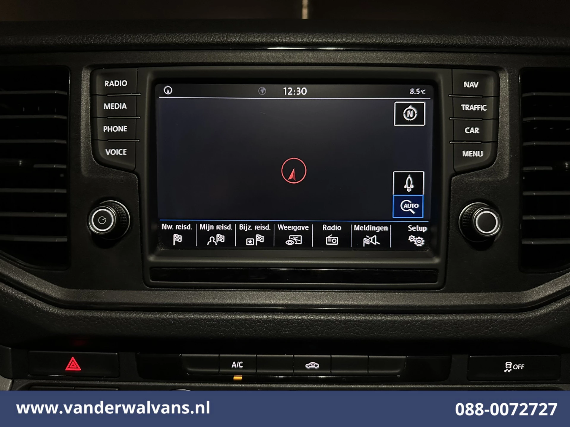 Volkswagen Crafter 2020 - 2.0 TDI 140pk L3H3 L2H2 Euro6 Airco | Navigatie | Apple Carplay | Cruisecontrol image 4