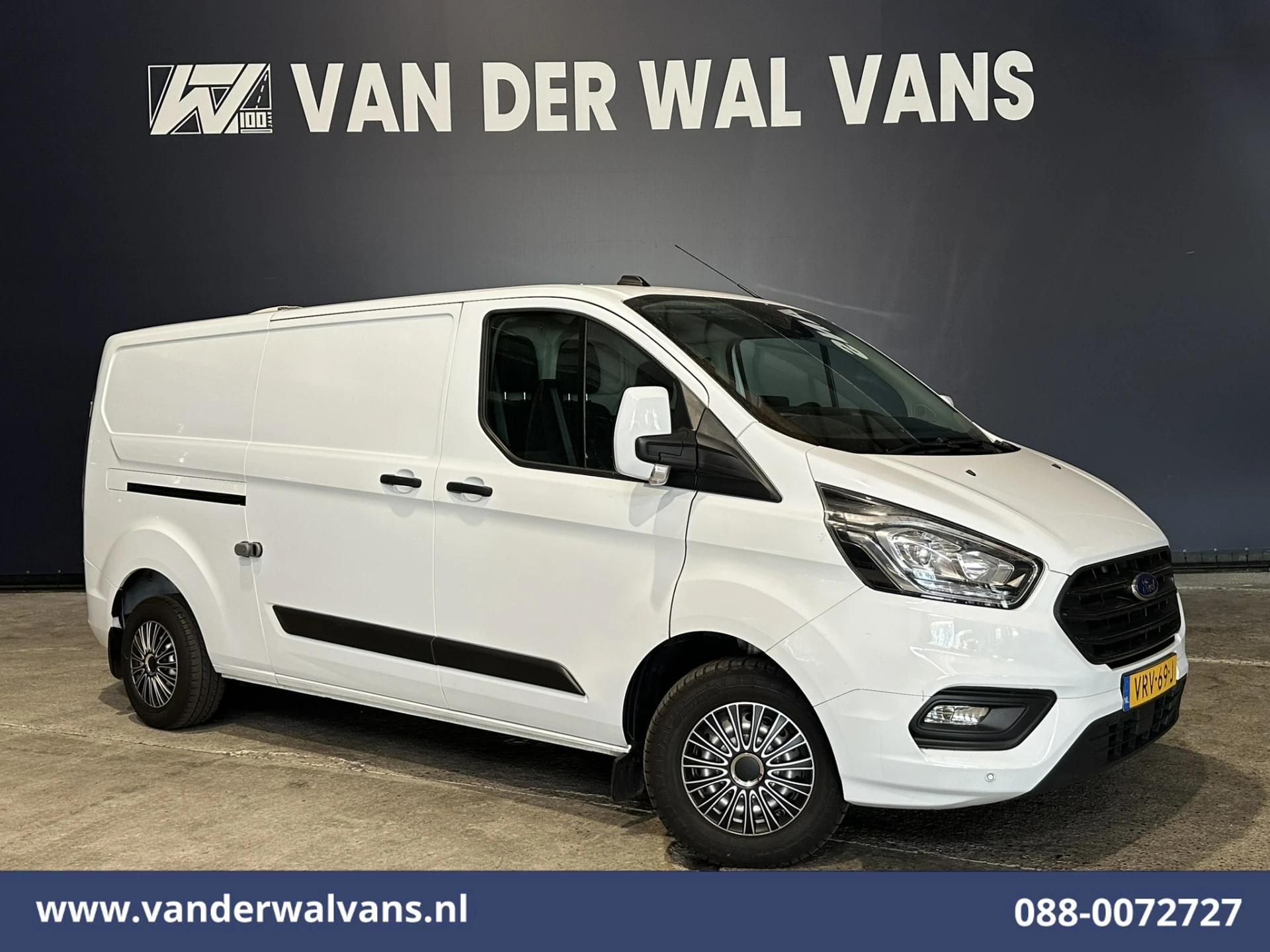 Ford Transit Custom 2022 - 2.0 TDCI 130pk L2H1 Euro6 Airco | Camera | Apple Carplay | LED | Cruisecontrol | 2800kg Trekhaak afbeelding 1