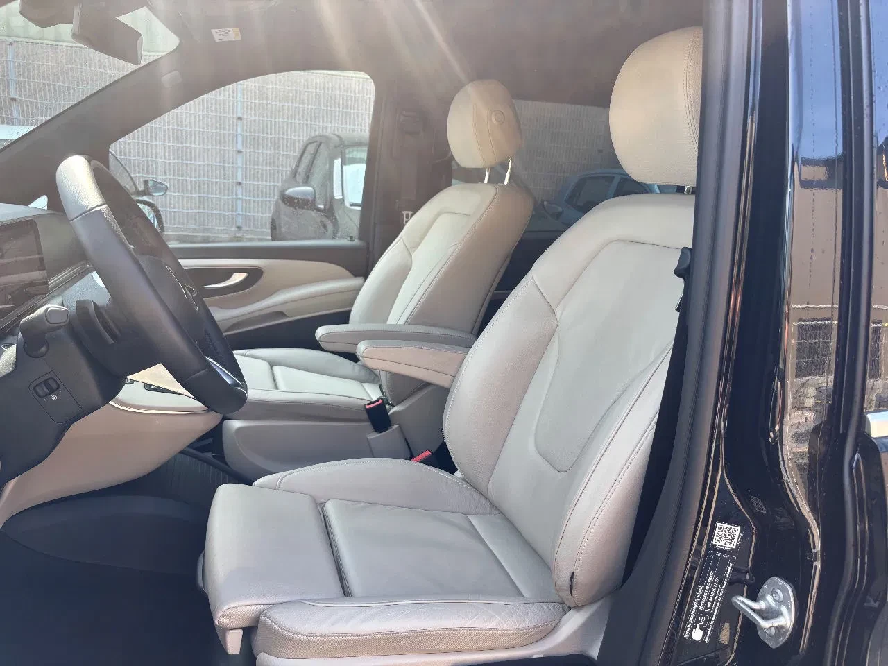 Mercedes-Benz V-Class 2024 - 300D Extra Lang Dubbelcabine Automaat Airco Navi Cruisecontrol ISOFIX Bild 12