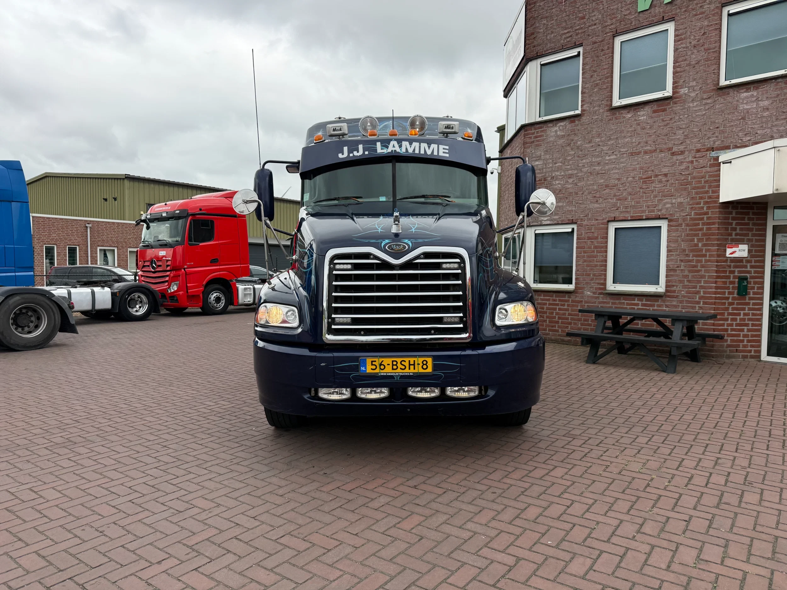 MACK CXN 613 2005 - CXN 613 Concourstaat / 6X4 trekker / NL Kenteken / afbeelding 8