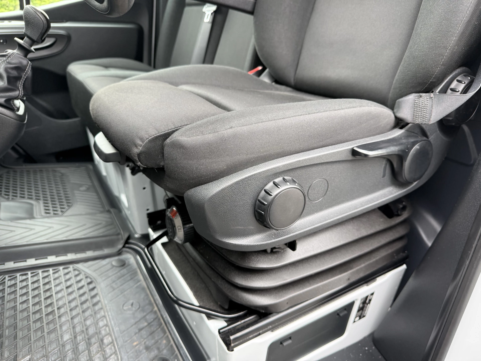 Mercedes-Benz Sprinter 2023 - 315 CDI 150 PK / L3H2 / 360 CAMERA / AIRCO / CRUISE / NAVI / 3-ZITS / CARPLAY / GEVEERDE STOEL изображение 21