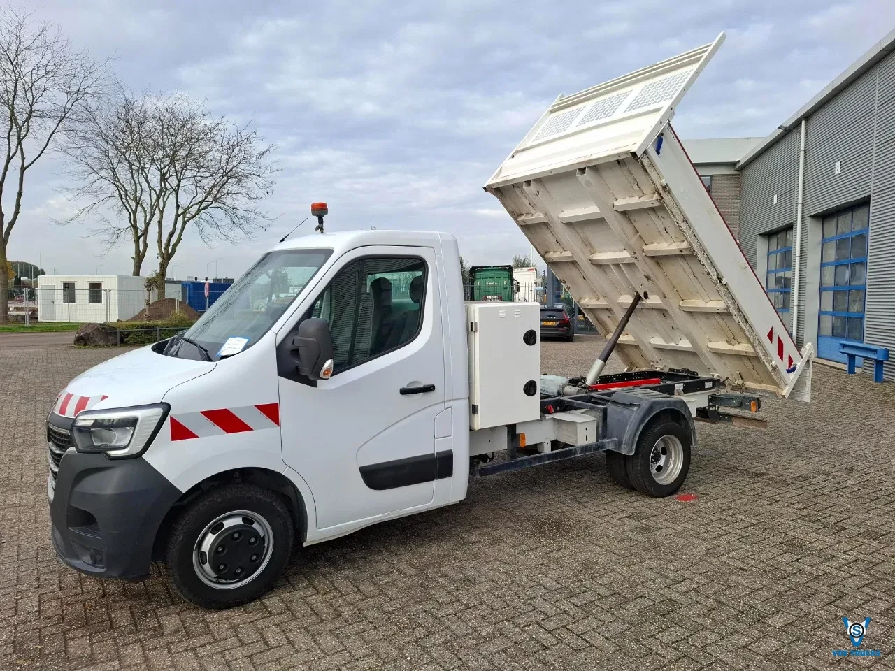 Renault Master 2021 - / TIPPER / ONLY:59243 KM / NAVI / AIRCO / TEMPOMAAT / MANUAL / EURO-6 / 2021 afbeelding 1