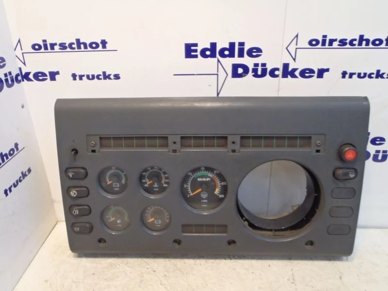 DAF - 1236320-1270072 DASHBOARD F95 afbeelding 1
