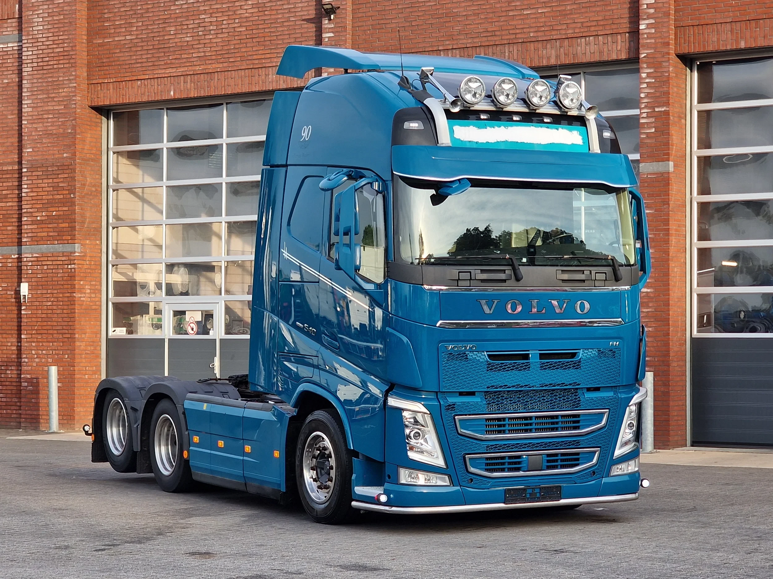 Volvo FH 2019 - 13.540 Globetrotter XL 6x2 - Retarder - Full air - Leather afbeelding 1
