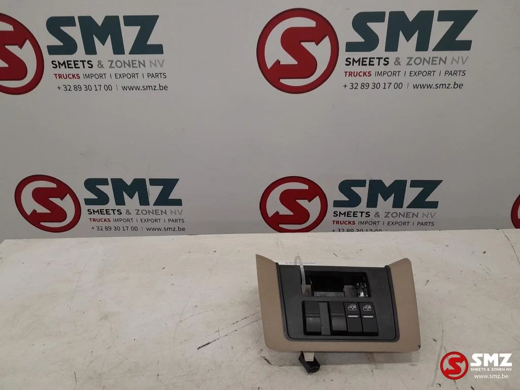 MAN 2019 - Occ middengedeelte bovenconsole MAN Bild 1