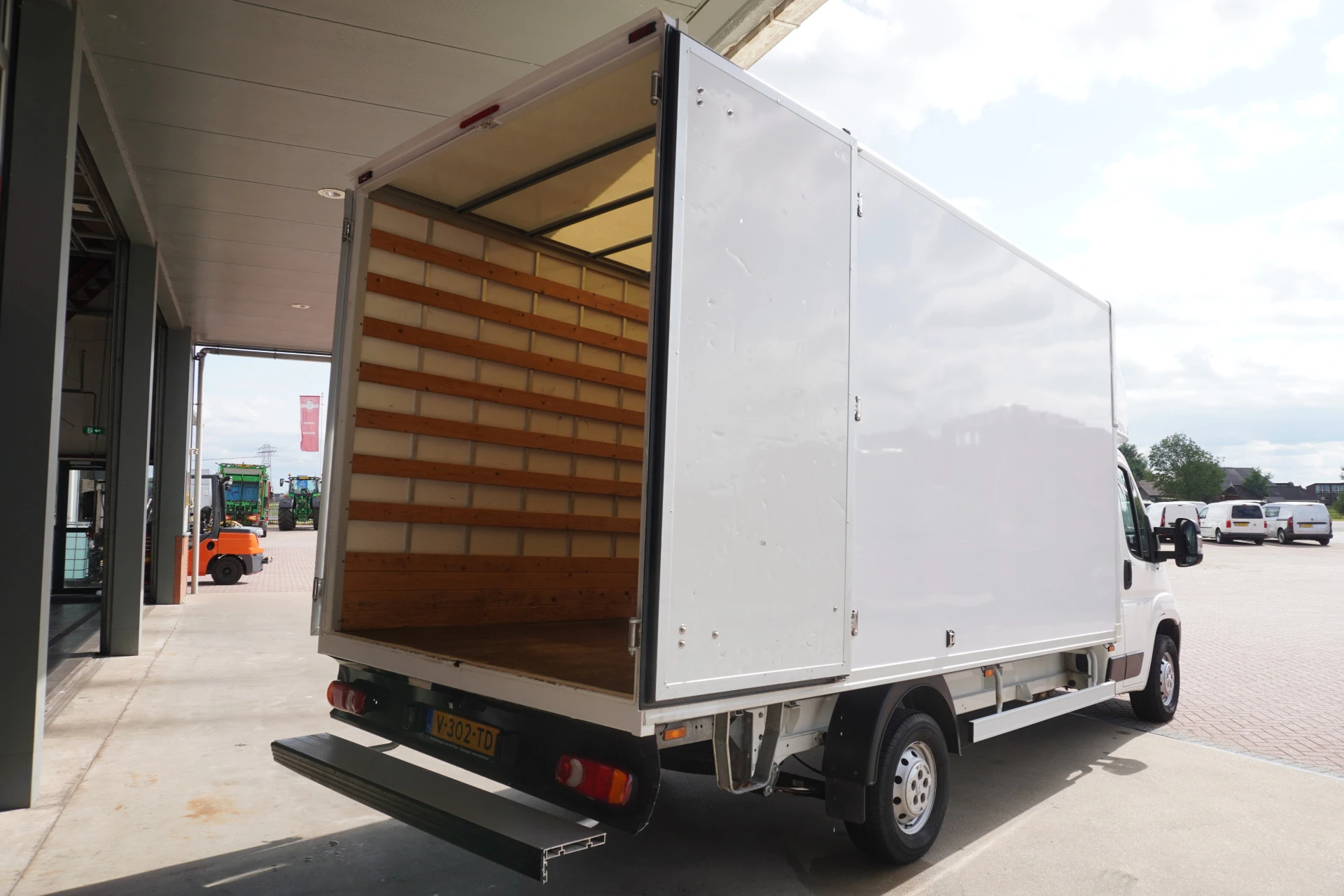 Peugeot Boxer 2018 - 335 2.0 BlueHDI 131PK L3 Pro Meubelbak изображение 5