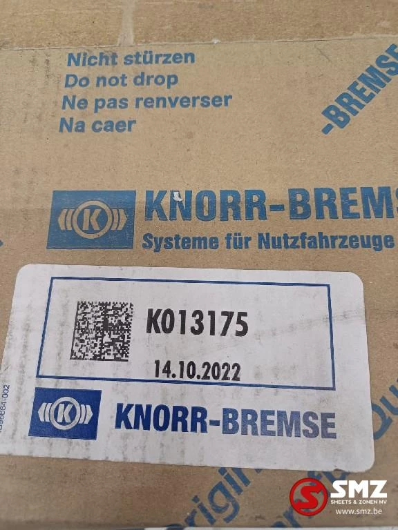 Mercedes-Benz - Remklauw links + reparatieset Mercedes obrázek 7