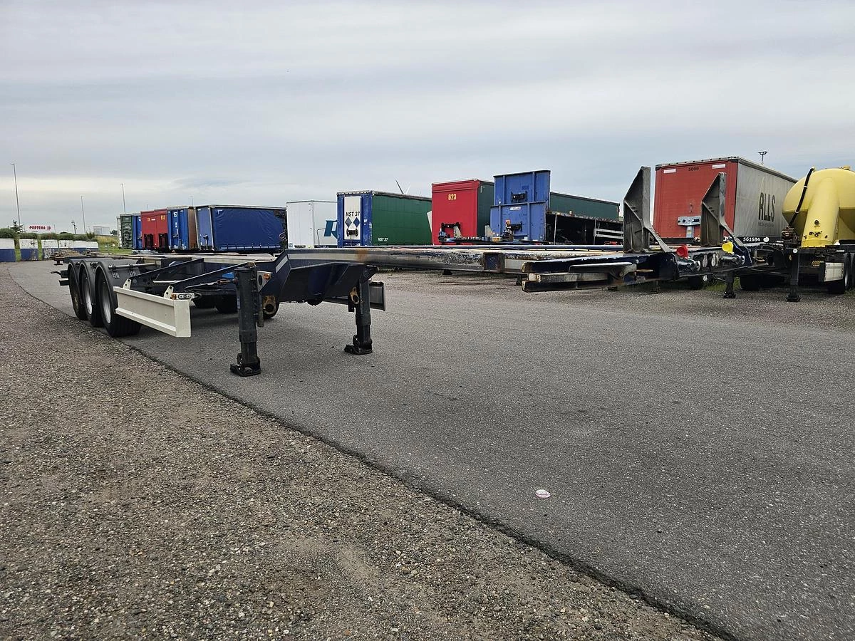 D-TEC VCC-01 / 45 FOOT CONTAINER CHASSIS / VALKX AXLES. 2015 image 1