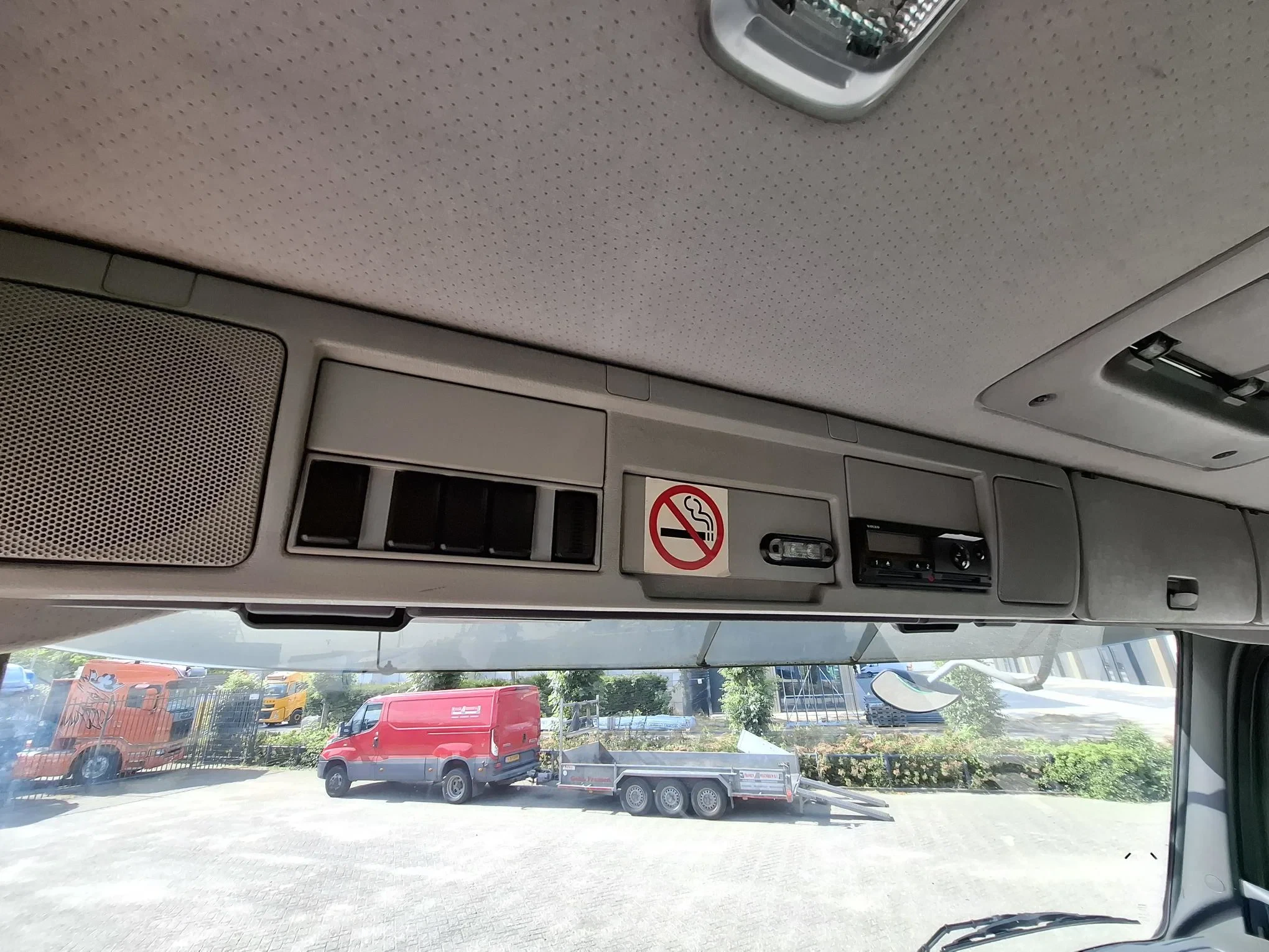 Volvo FM 11.370 2012 - / HMF 1420 REMOTED CRANE / LIFT+LENKACHSE / AIRCO / FRIDGE / AUTOMATIC / EURO-5 / 2012 изображение 32