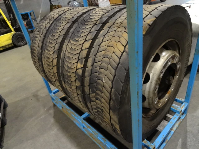 - Geen producent - - CONTINENTAL315/70 afbeelding 1