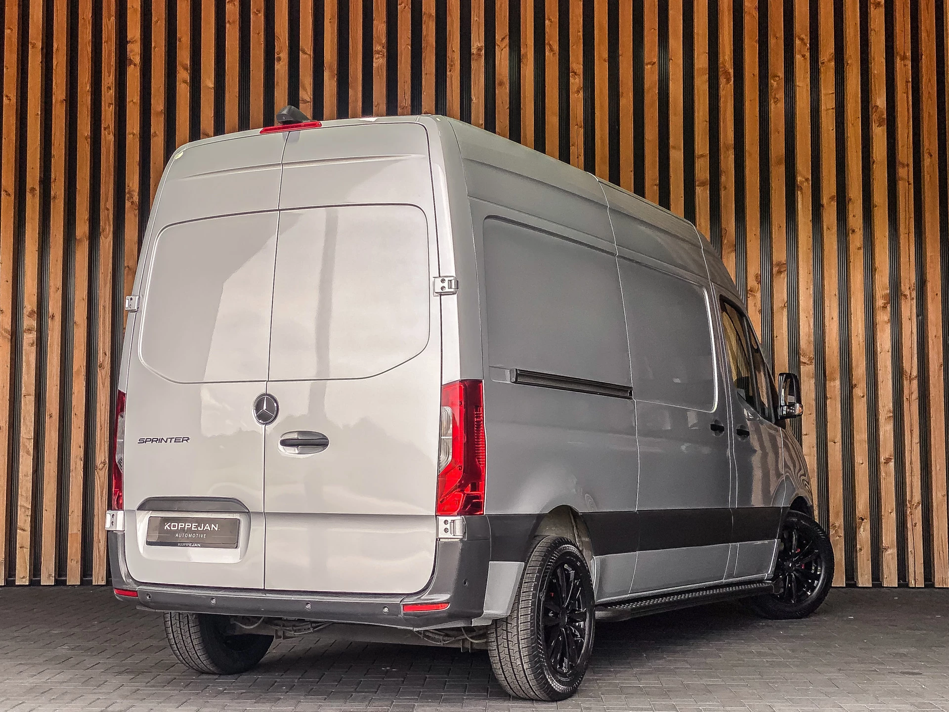 Mercedes-Benz Sprinter 2022 - 1.9 CDI 150PK Automaat L2H2 Bestelwagen afbeelding 3