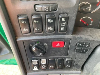 Scania R 2015 - R520 V8 / 8X4 / BIG AXLE / AJK HOOKLIFT 30TON / LIFT+LENKACHSE / NAVI / LEATHER / FULL-AIR / AUTOMATIC / EURO-6 / 2015 imagen 16