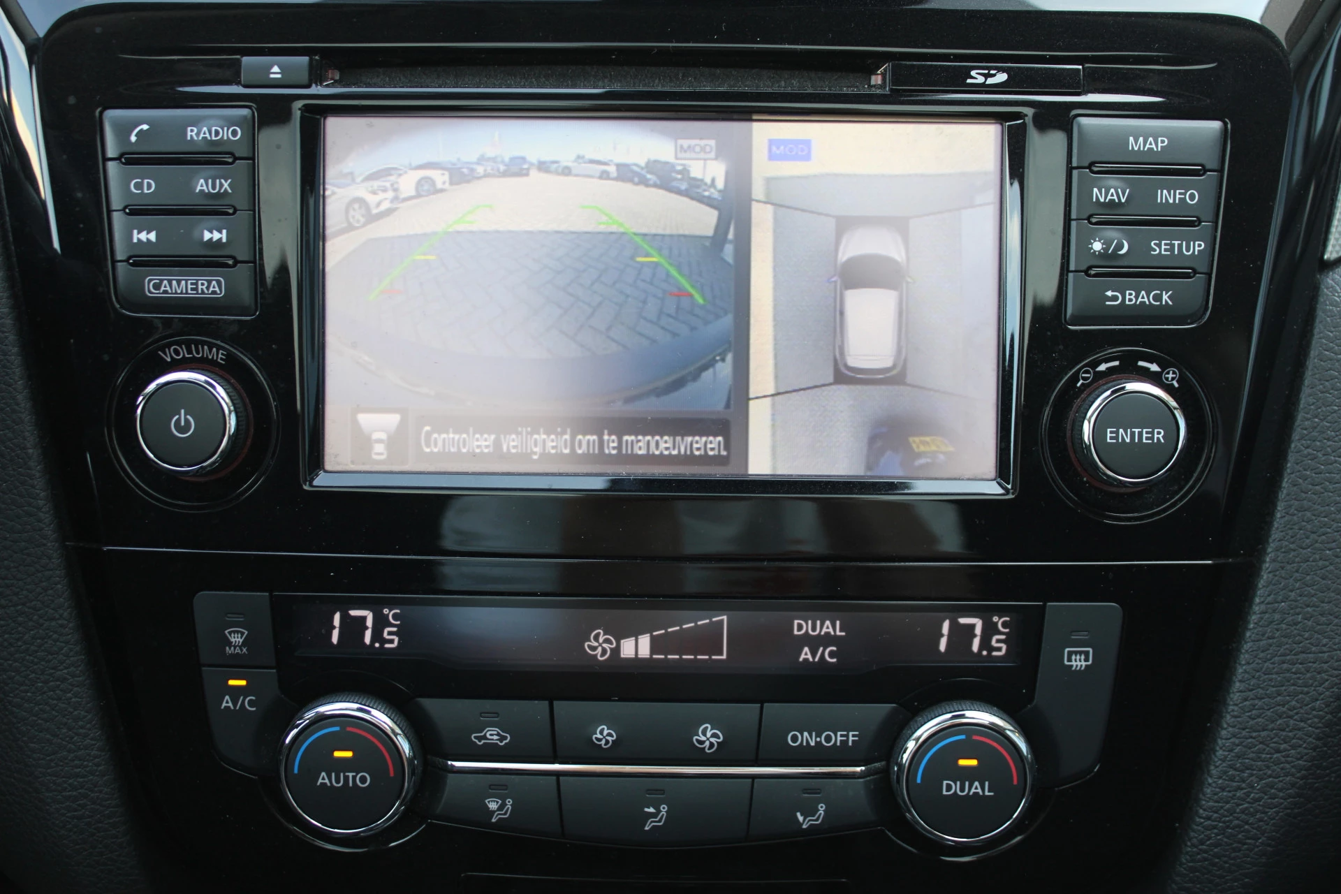 Nissan QASHQAI 2018 - 1.2 DIG-T N-Connecta PANORAMADAK NAVI 360-CAMERA TREKHAAK obrázek 25