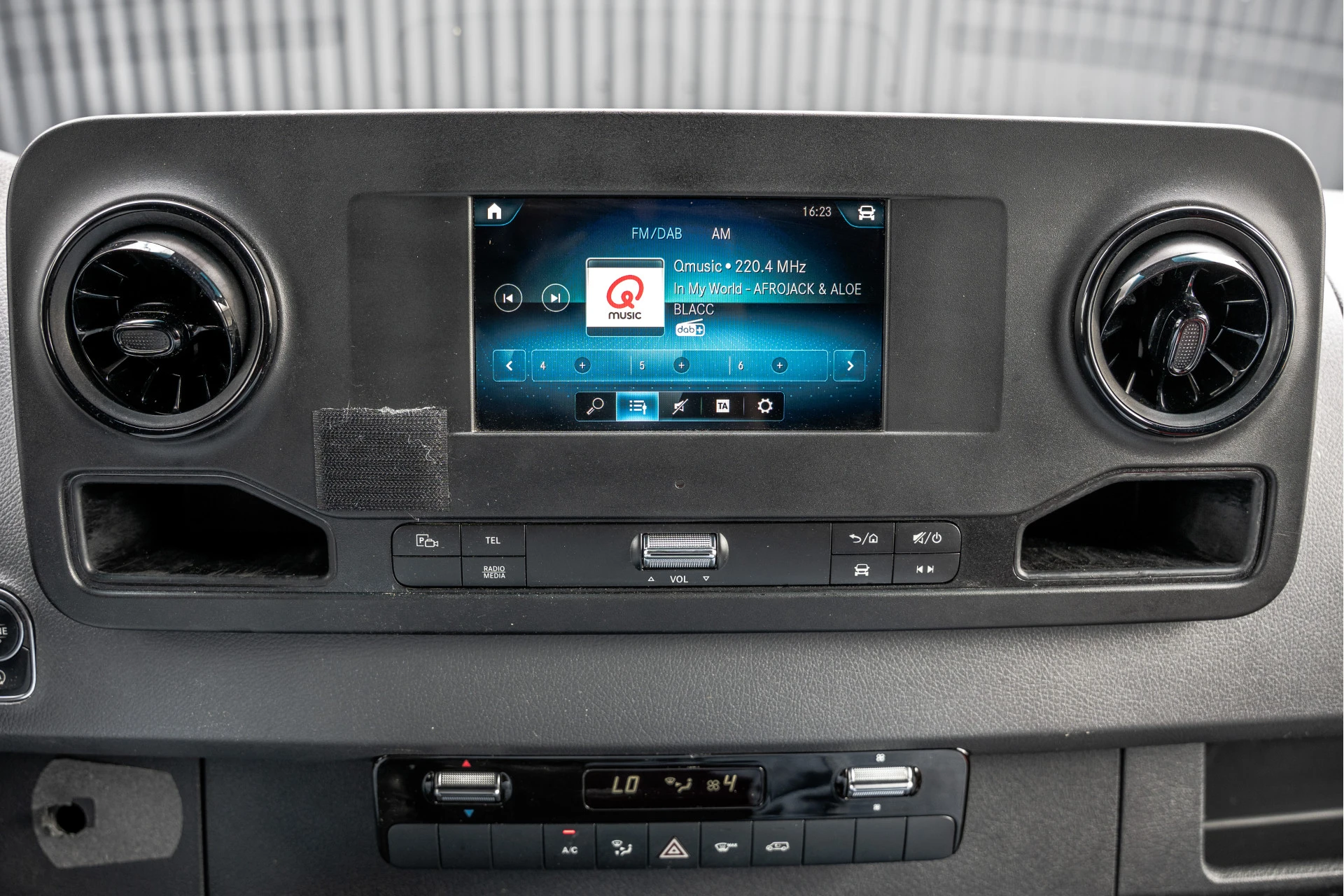 Mercedes-Benz Sprinter 2020 - 311 CDI RWD L2H2 | Volledig Ingericht | Mbux | Camera | Navi | Climatronic image 22
