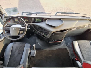 Volvo FH 2019 - 13.500 Globetrotter 6x4 - PTO/Hydraulic - Full air - Alloy wheels afbeelding 12