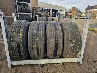 BRIDGESTONE R 164| TRAILER BAND 425/65 R 22.5 |6/4 MM PROFIE MET VELG 2010 - N/A bild 1