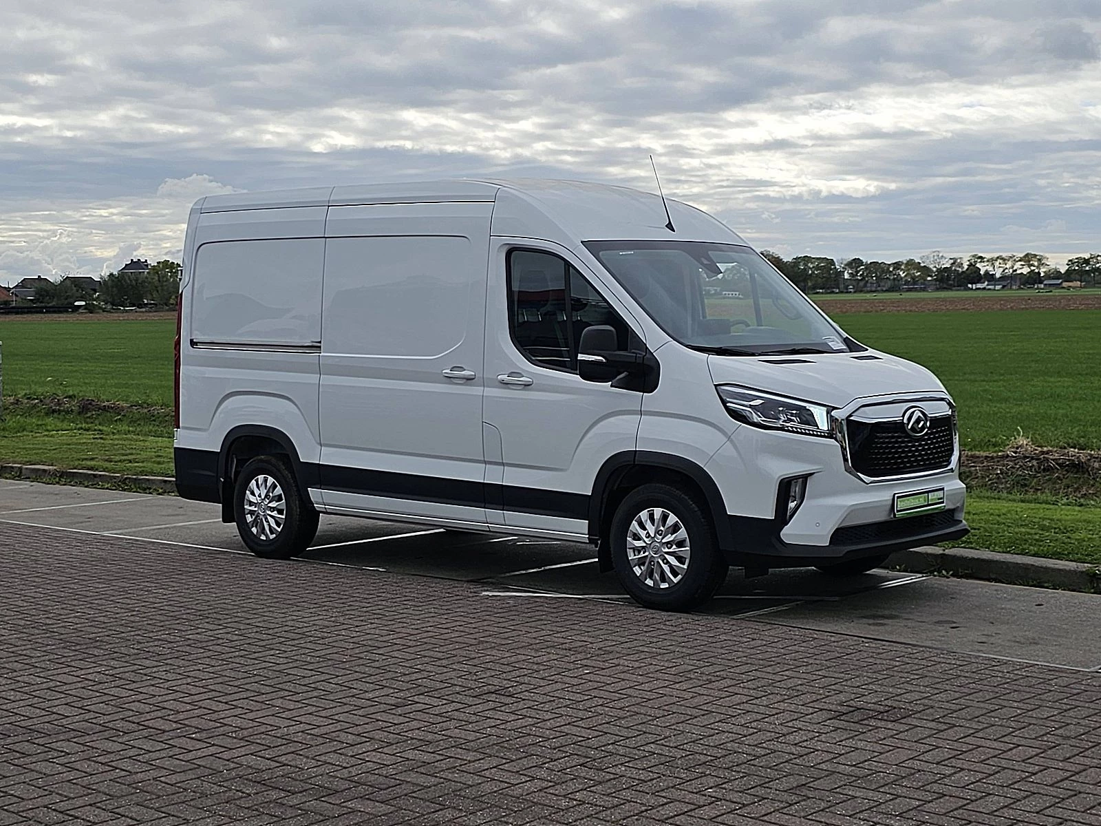 Maxus eDeliver9 2025 imagem 5