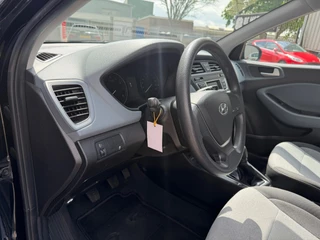 Hyundai i20 2015 - 1.2 LP i-Drive bj.2015 Airco|OH boekjes|Zeer netjes. image 13