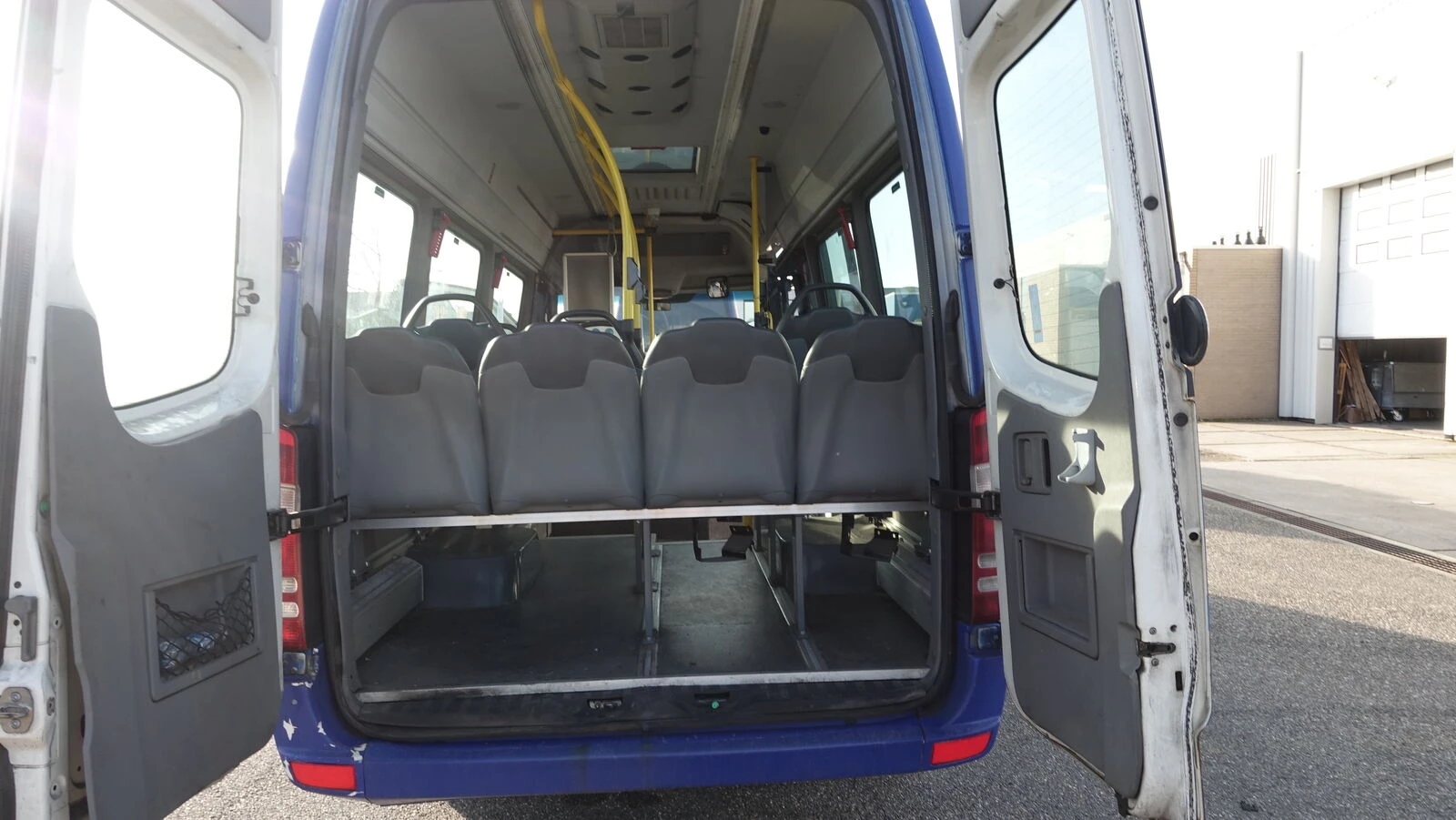 Mercedes-Benz Sprinter 2016 - city 35 - 14 Seats EURO 6 zdjęcie 47