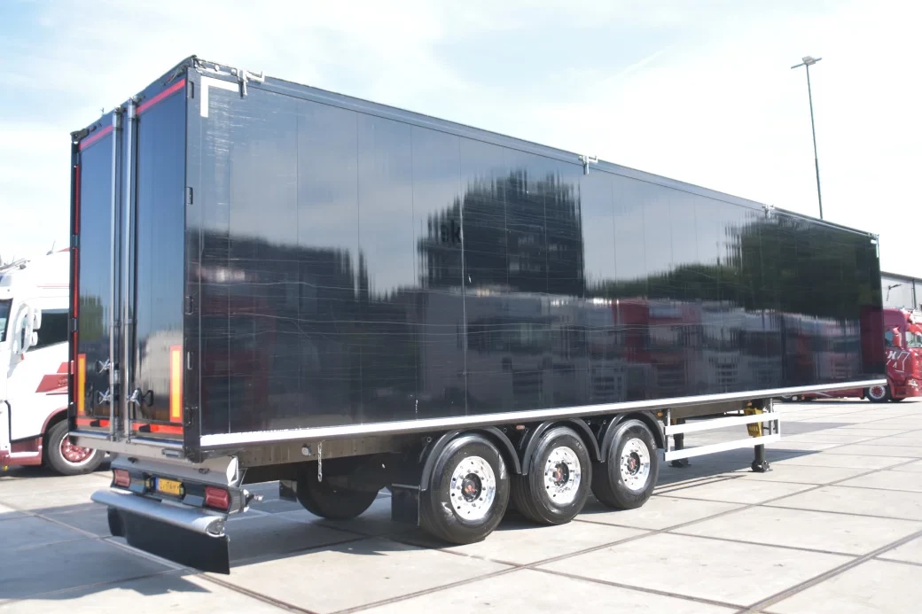 Kraker 2024 - CF-Z - WALKING FLOOR - 10 MM - SAF AXLES - LIFT AXLE - DISC BRAKES - ALCOA'S - WABCO SMARTBOARD - REMOTE CONTROL - afbeelding 2