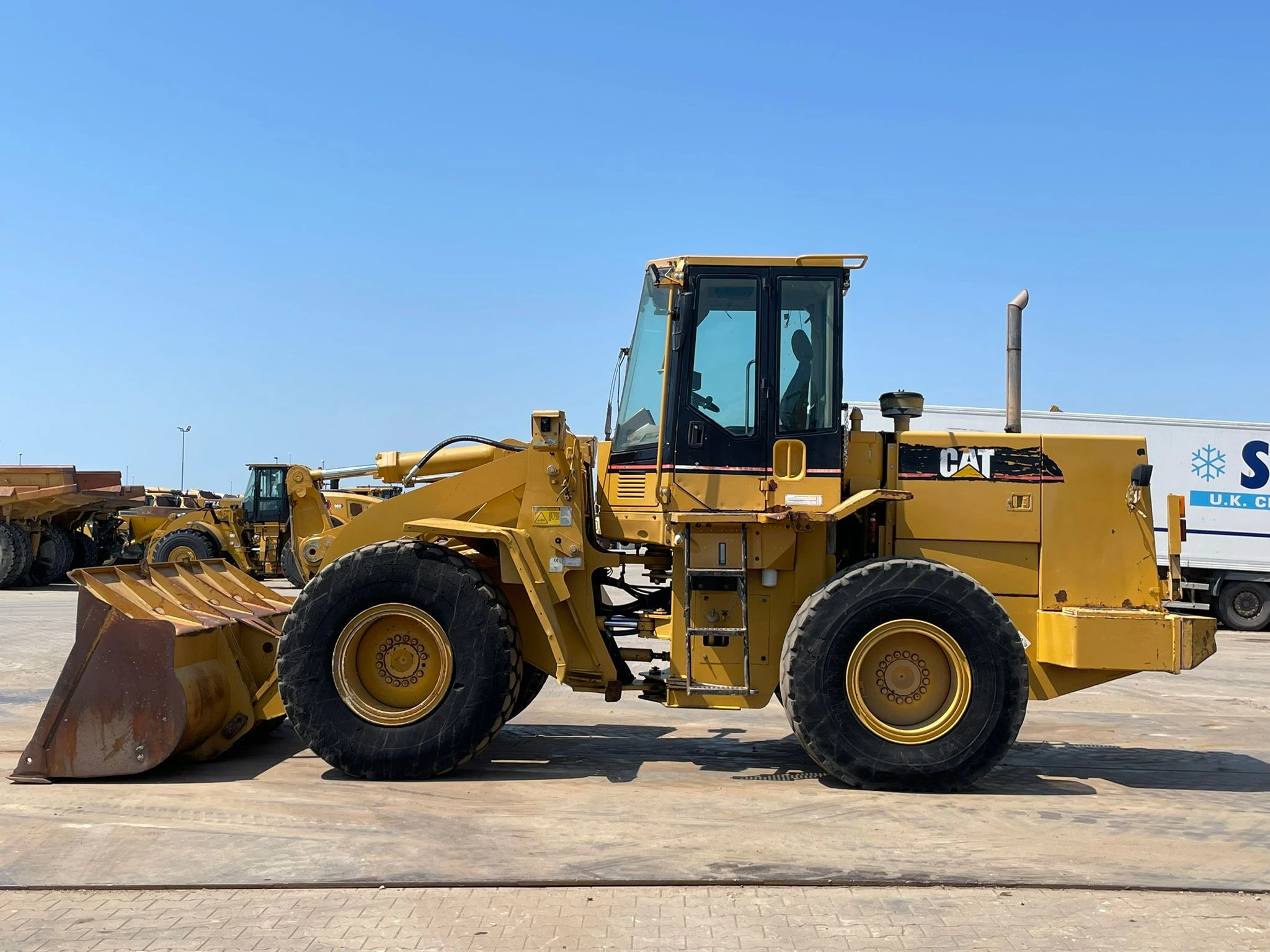 Caterpillar 938F 1996 image 1