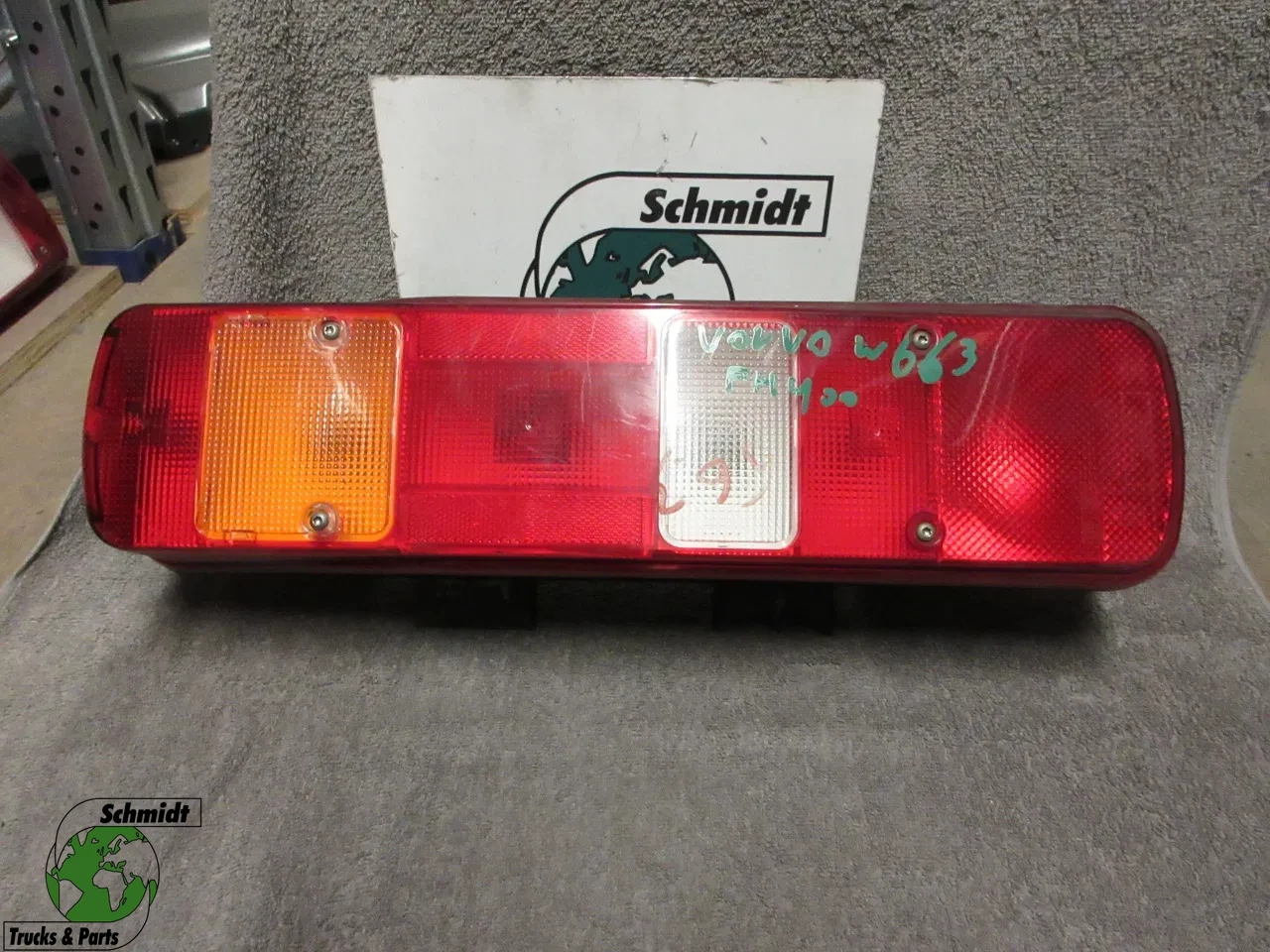 Volvo FH - 21063891 ACHTERLAMP VOLVO SERIE RECHTS EURO 5 afbeelding 1